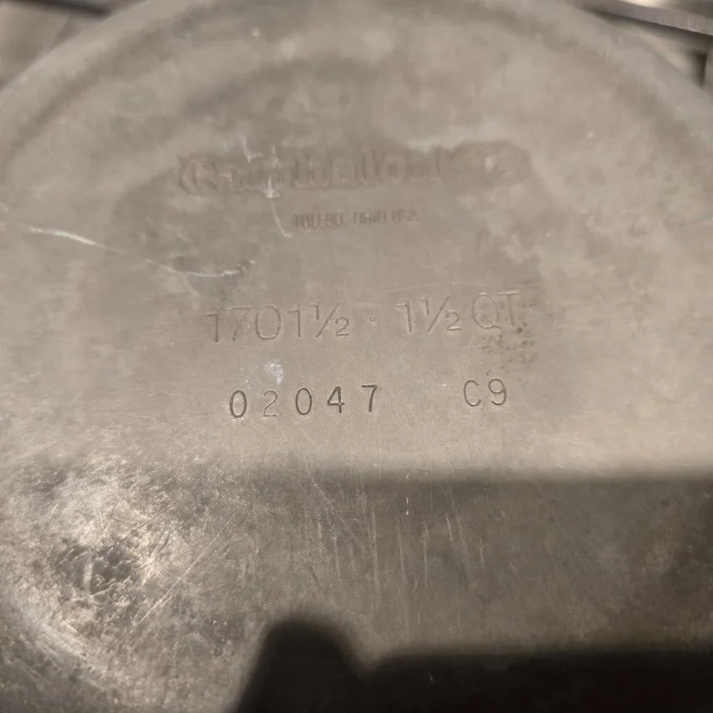 Calphalon Select Space-Saving Nonstick 1.5-Quart Saucepan - Hard-Anodized GUC